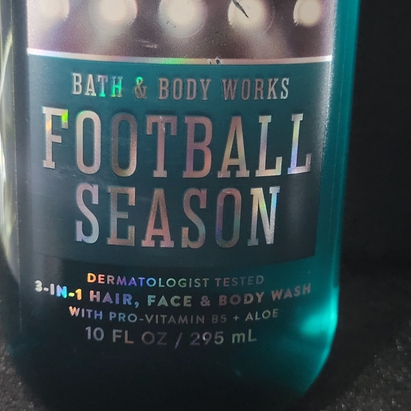Bundle 2 Men's Football Season 3 In 1 Face, Hair & Body Wash Bath & Body Works - Picture 2 of 3
